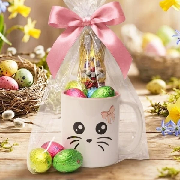 Wielkanocny zestaw kubek ze słodyczami różowy